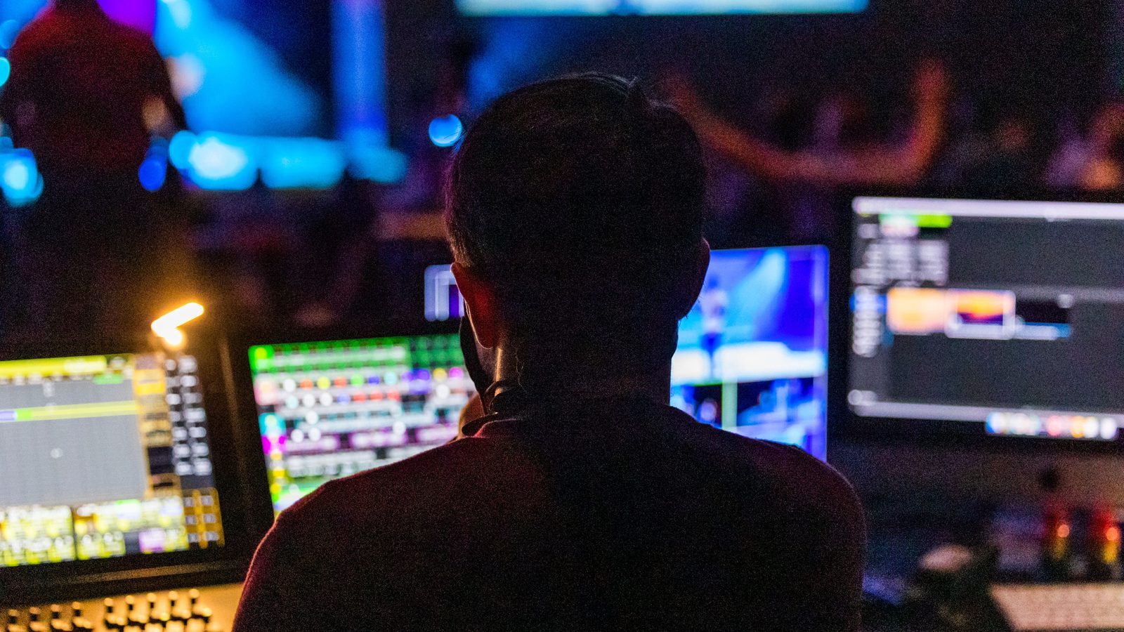 Lighting and rigging at a live event production